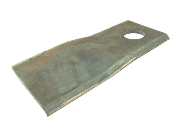 Kniv - Snoet, skarpe topkanter, parallel - 120 x 48x4mm - Hul Ø18.5mm - Venstre - Passer til Vicon, Fella, Lely, Pottinger, Kuhn, New Holland Passer til: 90258699