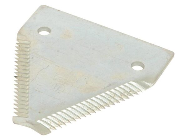 Knivblad - takket overside - 83x76x3mm - Hul Ø6mm - Hulafstand 52mm - Passer tilNew Holland Passer til: 84429103