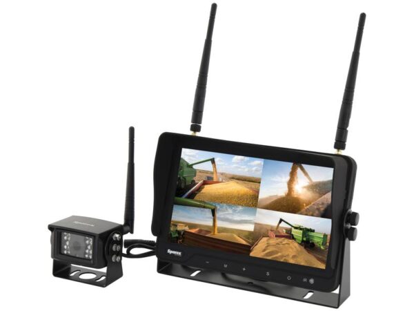 Kamerasystem (trådløs) med 1 x 9'' Digital Wireless 4QUAD split HD monitor with audio and DVR function, 1 x CMOS digital wireless camera with microphone, 1 x Solskærm, 1 x Beslag, 1 x Manual
