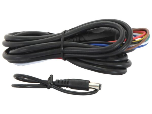 Kamerasystem (trådløs) med 1 x 9'' Digital Wireless 4QUAD split HD monitor with audio and DVR function, 1 x CMOS digital wireless camera with microphone, 1 x Solskærm, 1 x Beslag, 1 x Manual