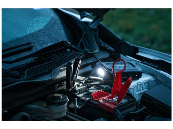 171112_pic3 NEBO Assist™ 800 Jump Starter 12V 3-IN-1 Design starter/opladning/oplys